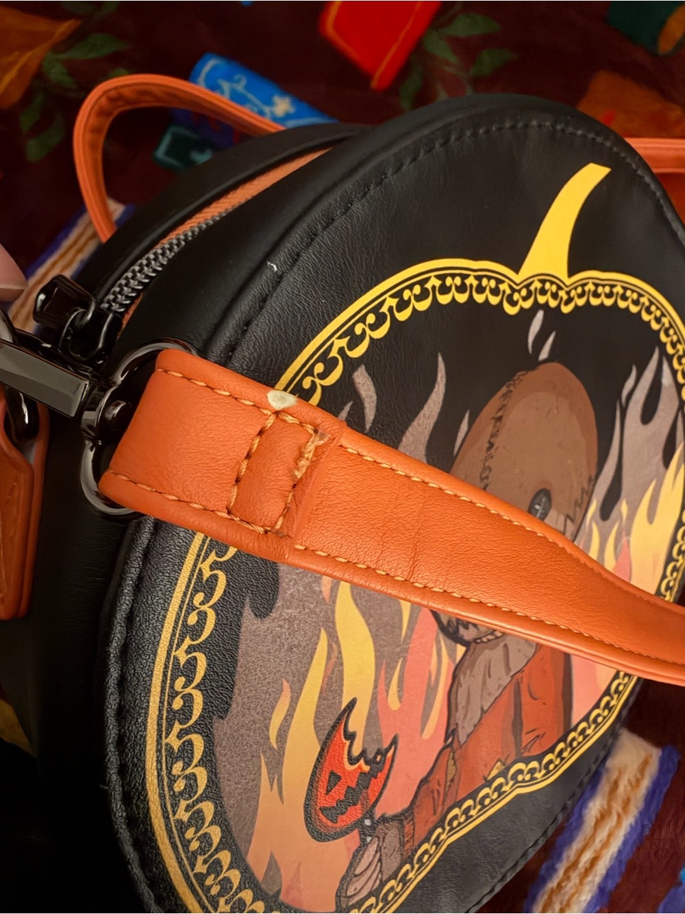 Loungefly Trick or Treat Sam crossbody purse - Picture 4 of 7